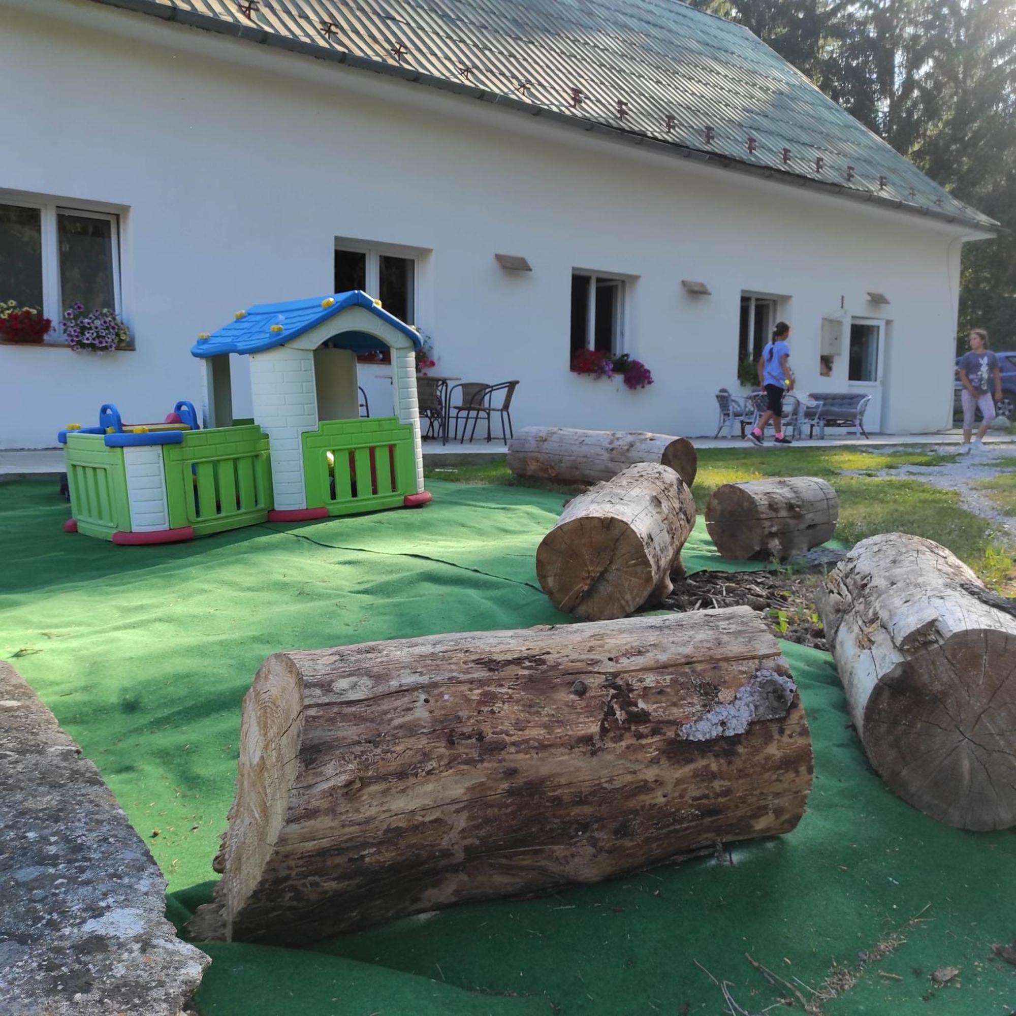Penzion Smrekovica Ruzomberok Esterno foto